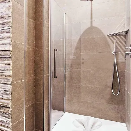 Fratta5 Luxury Apartment