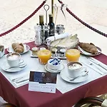 Fratta5 Luxury דירה